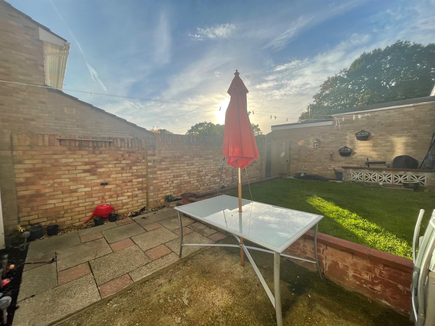 SemiDetached House for sale in Lordswood, Southampton, SO16 8DE SO16 8DE Pure Residential