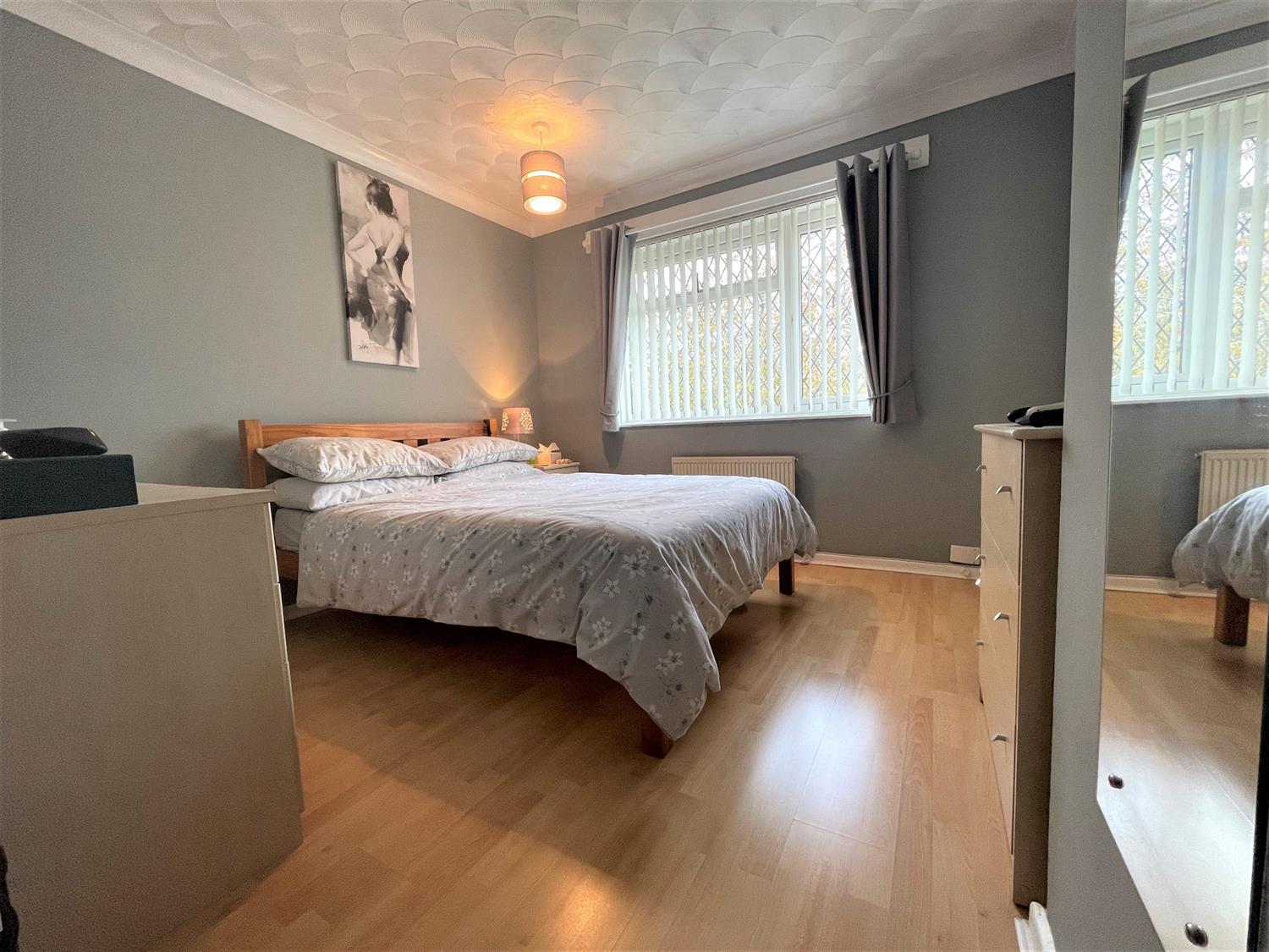 House for sale in Harefield, Southampton SO18 5FS Pure Residential Estate Agents